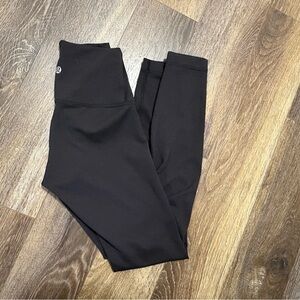 Lululemon Wunder Train High-Rise Tight 25" Sz 2 
Black